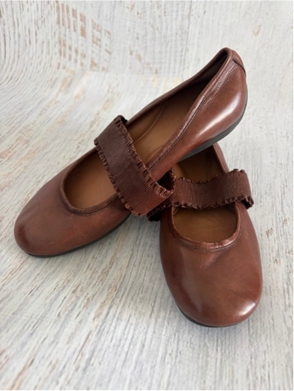 Nurture Women's Seymore Brown Leather Mary Jane Flats Size 6